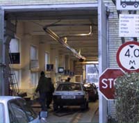 В Москве появились круглосуточные пункты техосмотра