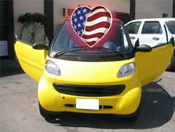 Крохотный Smart завоевывает сердца американцев