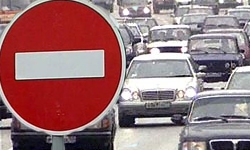 В центре Москвы в субботу ограничат движение транспорта