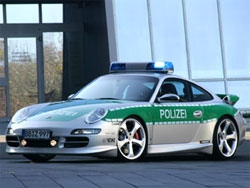 Австрийскую полицию пересаживают на Porsche