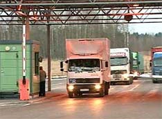 Граница России с Финляндией превратилась в огромную пробку