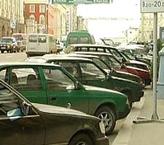 В Москве не хватает мест для парковки