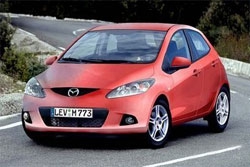 Появились первые фото новой Mazda 2