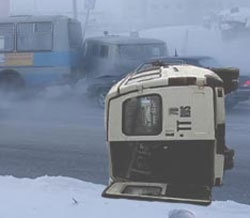 В Москве маршрутка попала в загадочное ДТП