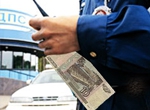 Гаишник получил условный срок за вымогательство