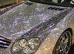 Москвичи выбирают автомобили из золота и хрусталя