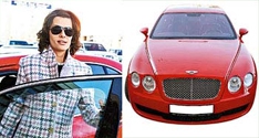 Модной писательнице подарили роскошный Bentley