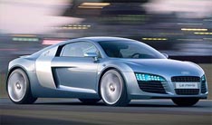 Суперкар Audi RS8 сгорел на испытаниях