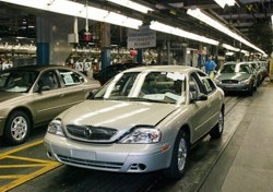 На автомобили Ford установят русские двигатели