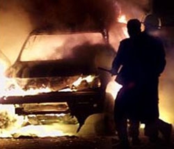 Неизвестные сжигают автомобили в столице 
