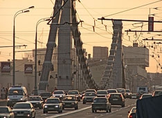 Столичным автомобилистам придется ходить пешком