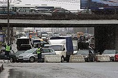 Москвичи будут объезжать Рублевку стороной 
