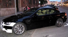 Кабриолет BMW заехал в Мюнхен по пути в Женеву