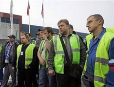 Бастующие рабочие завода Ford пошли на уступки