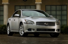 Nissan снял покров с Maxima 