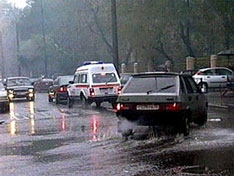 Сильный ветер затруднит жизнь автомобилистам
