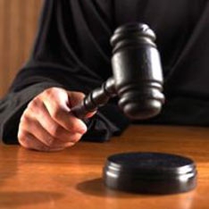 Студенты откупались от преподавателя бензином