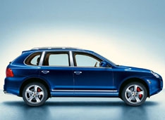 В столице пропали два Cayenne