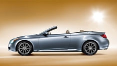Infiniti G37 предстала без крыши