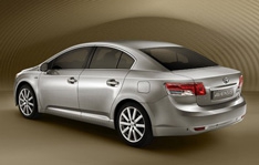 Новый Avensis представят в октябре