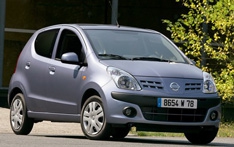 Nissan поделился эмблемой с Suzuki