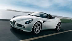 Россияне раскупили все Alfa Romeo 8C Spider