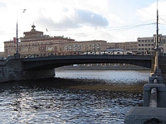 Малый Устьинский мост перекроют