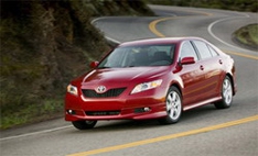 Toyota больше не будет поставлять Camry в Россию