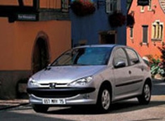 Peugeot и Renault возрождают старые модели