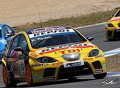 Team Russia стала лидером суперкубка Seat Leon