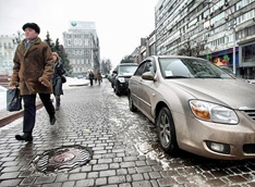 Штраф за парковку на тротуарах могут увеличить
