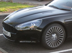Aston Martin Rapide сняли без камуфляжа