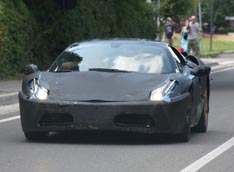 Ferrari F450 предстала перед папарацци