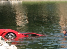 Ferrari F430 принесли в жертву