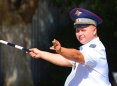 Гаишники перестанут отдавать честь водителям