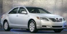 Toyota Camry стала гибридом
