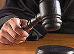Пожилую женщину заставили купить машину