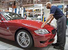 Вулкан остановил автопроизводство