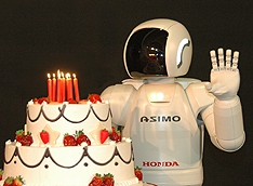 ASIMO отмечает юбилей