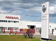 Российский завод Nissan приостанавливает производство