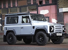Land Rover выпустил уникальный Defender