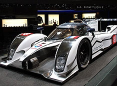 Peugeot 908 официально представили