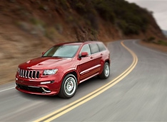 Заряженный Jeep Grand Cherokee показали в Нью-Йорке