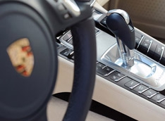 Porsche прогибается под ленивых водителей