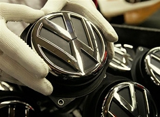 VW запускает продажи Passat Alltrack и производство Golf