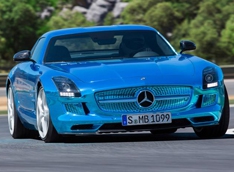 Mercedes представила SLS AMG на электротяге