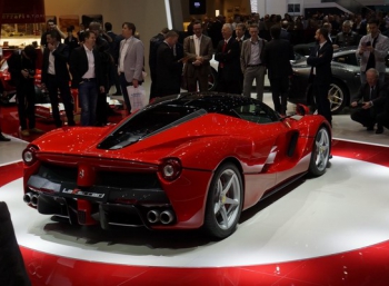 Наследник Ferrari Enzo предстал перед публикой