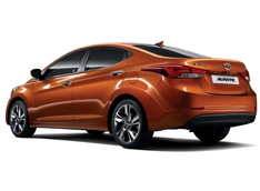 Hyundai показал обновленную Elantra