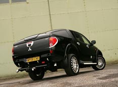 Mitsubishi надеется на пикапы и кроссоверы