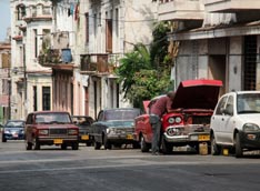 Кубинцы могут покупать новые авто, но не особенно хотят